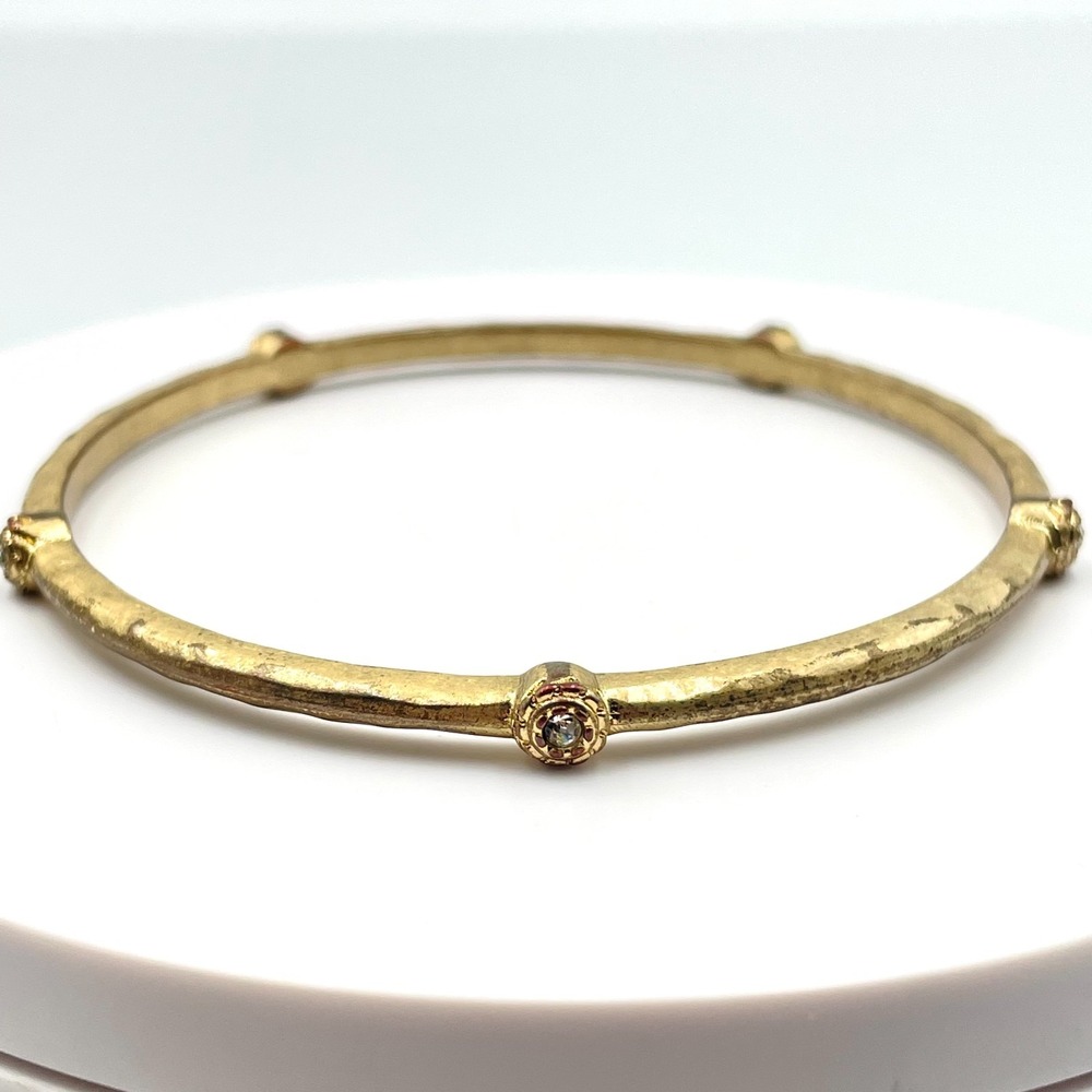 Vintage Y2K Gold Tone Hammered Rhinestone Accent Stackable Bangle Bracelet